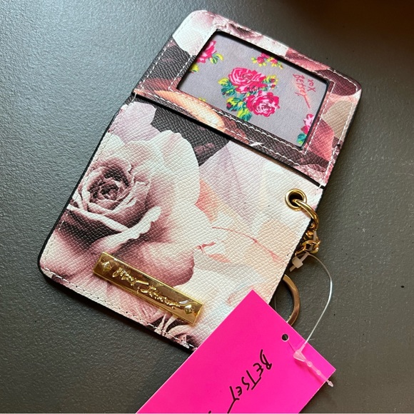 NWT Betsey Johnson 2 piece gift set. - Picture 7 of 7